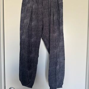 Lululemon joggers